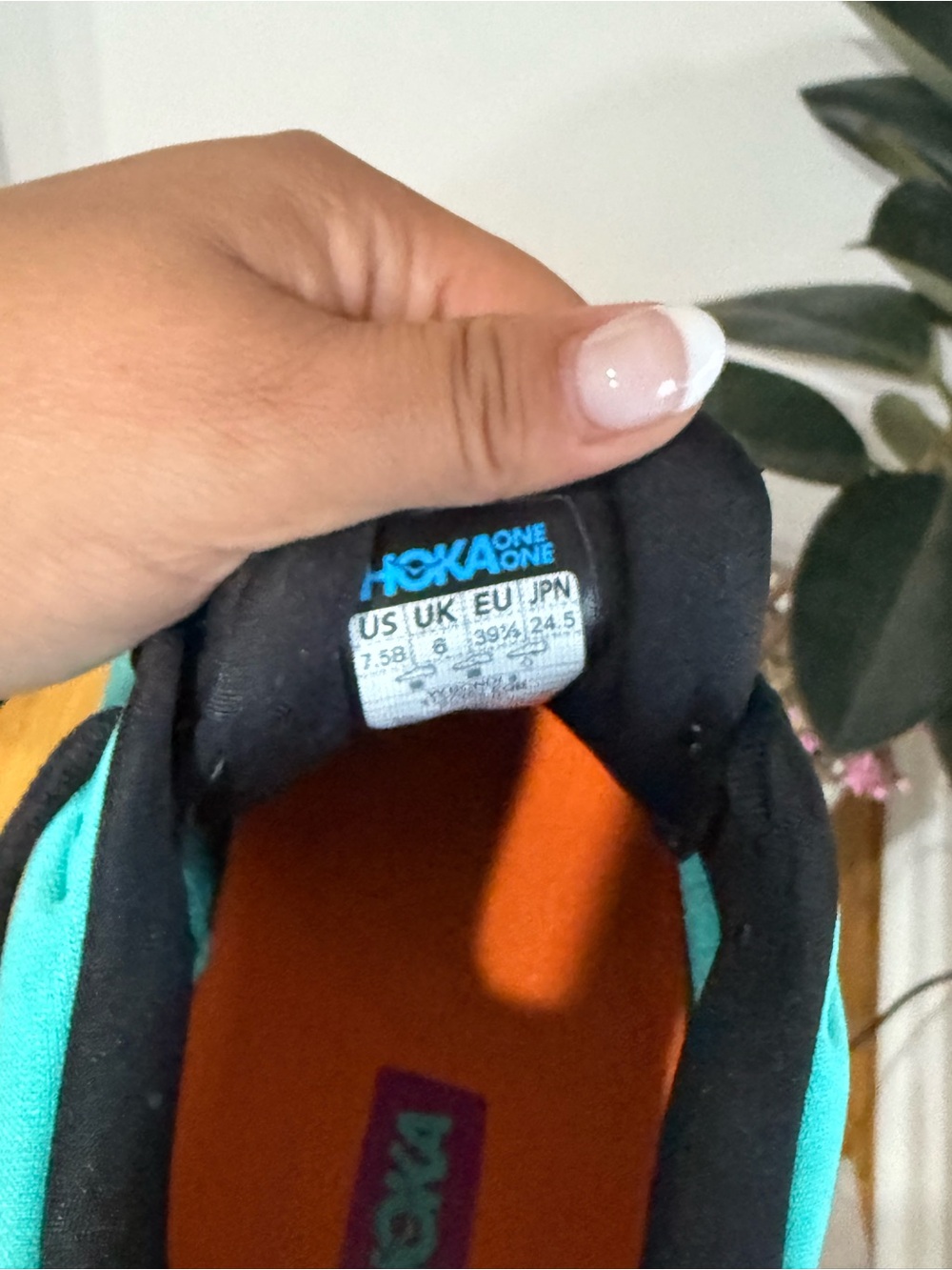 Hoka BONDI 8 in Electric Aqua/Black 7.5 - Picture 6 of 6